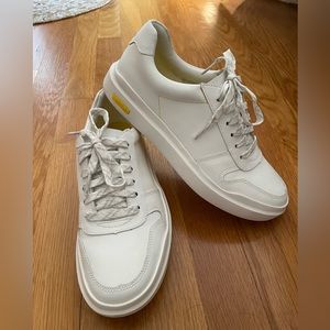 COLE HAAN- WOMENS GRAND 360. Size 6.5 WHITE